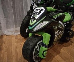 Kawasaki Motocykl - Image 1/6