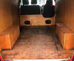 12 TOYOTA HIACE - Image 6/10