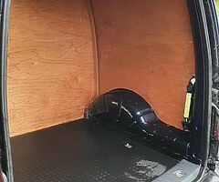 Volkswagen Caddy Maxi Kombi Van - Image 7/10