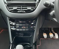 2019 Peugeot 2008 GT Line - Image 6/10