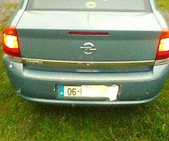 Opel Vectra for sale 1.6 petrol 2006 nctd till 5/08/22 and taxed till end of January 2022 - Image 4/10