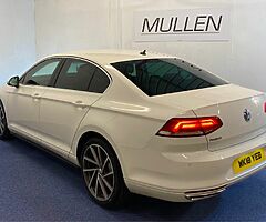 2018 Volkswagen Passat - Image 5/10
