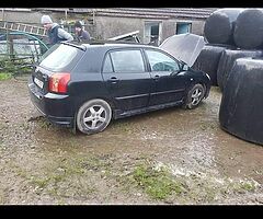 T3 Toyota Corolla breaking