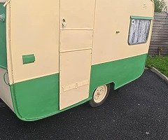 1960's Knowsley Vintage Caravan - Image 4/10