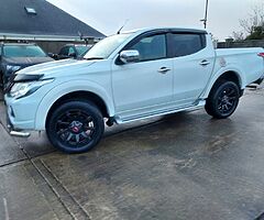2018 Mitsubishi L200 barbarian - Image 4/10