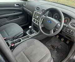 05 Ford Focus 1.4i - Image 3/6