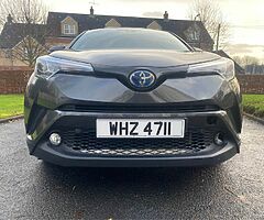 2018 Toyota C-HR - Image 7/10
