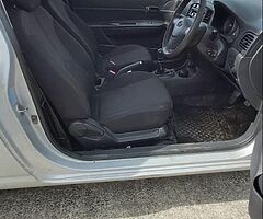 2009 HYUNDAI ACCENT VAN FOR SALE - Image 6/10