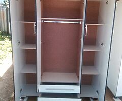 4 doors wardrobe and 3 doors and 2 doors