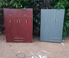 4 doors wardrobe and 3 doors and 2 doors - Image 5/10