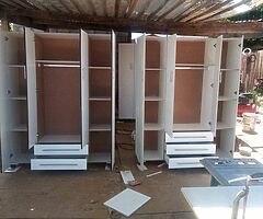 4 doors wardrobe and 3 doors and 2 doors - Image 10/10