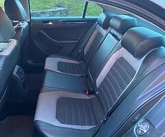 2016 Volkswagen Jetta - Image 6/10