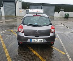 2011 Renault Clio 1.1 High Spec Bluetooth sat nav - Image 4/10