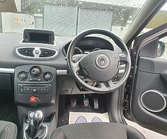 2011 Renault Clio 1.1 High Spec Bluetooth sat nav - Image 9/10