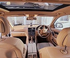Mercedes - Image 5/8