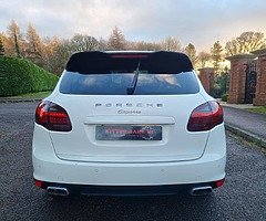 2011 Porsche Cayenne - Image 4/10