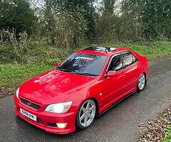 Lexus is200