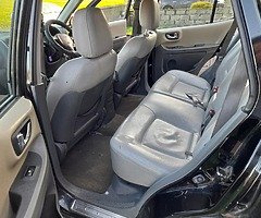 Hyundai Santa Fe - Image 7/9