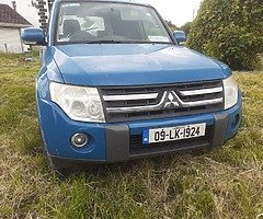Mitsubishi pajero..