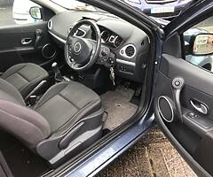 09 Renault Clio 1.2 petrol - Image 5/8