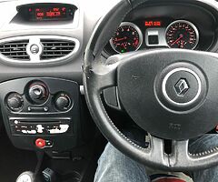 09 Renault Clio 1.2 petrol - Image 6/8