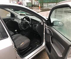 2004 Ford Focus 1.6 petrol - Image 5/8
