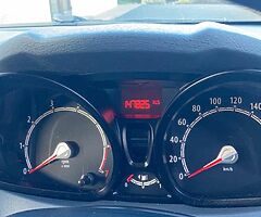 2011 Ford Fiesta - Image 7/10