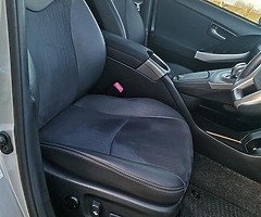 Toyota Prius Hybrid 2012 - Image 3/10