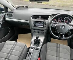 151 Volkswagen gold R-line - Image 4/6