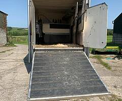 00 Iveco Horse truck