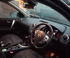 Nissan qashqai 2010