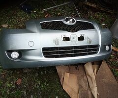 Bumper toyota yaris