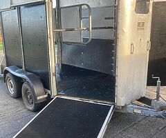 505  Horsebox