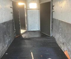 505  Horsebox