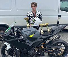 Kawasaki ninja 400