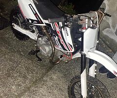 Stomp 140 twin pipe