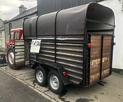 Horse box