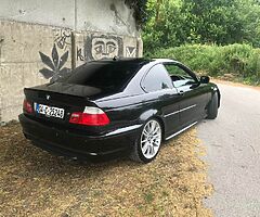 Anyone breaking an e46 coupe ?