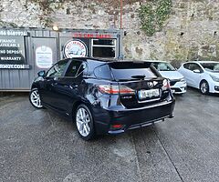 2014 Lexus CT200H - Image 4/10