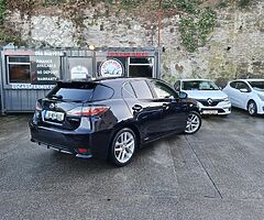 2014 Lexus CT200H - Image 7/10