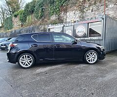 2014 Lexus CT200H - Image 9/10