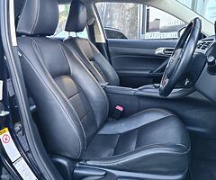 2014 Lexus CT200H - Image 10/10