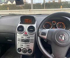 Corsa 1.2 petrol manual - Image 8/10