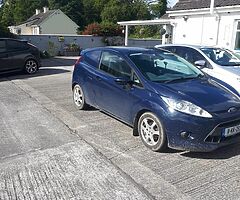 Ford fiesta van