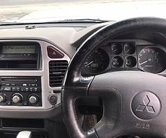 ****Need Gearbox ****no reverse gear But this is Crew cab 333e Tax !!!Very clean Jeep - Image 10/10