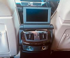 BMW 730Ld SE - Image 6/10