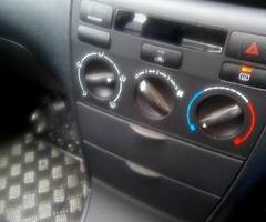 Toyota 05 Corolla 1.4 petrol car