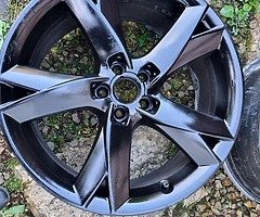 18 inches black A5 alloys 5×112