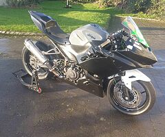 Ninja 400 race bike