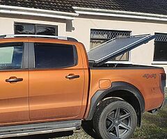 Ford ranger wildtrak tonneau cover